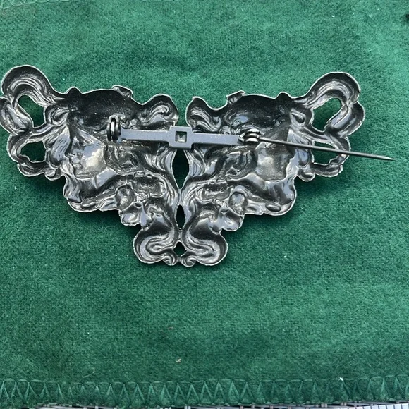 Vintage Art Nouveau Double Divas Style Pin Brooch - Picture 8 of 9